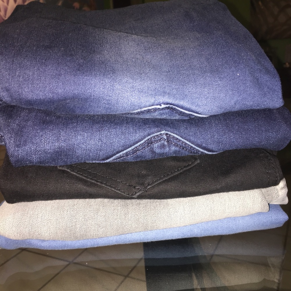 5 awesome pairs of jeans😍 almost brand new or EUC